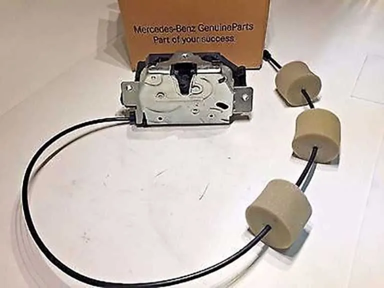 Ремонт брава багажник Mercedes ML / GL / R / W211